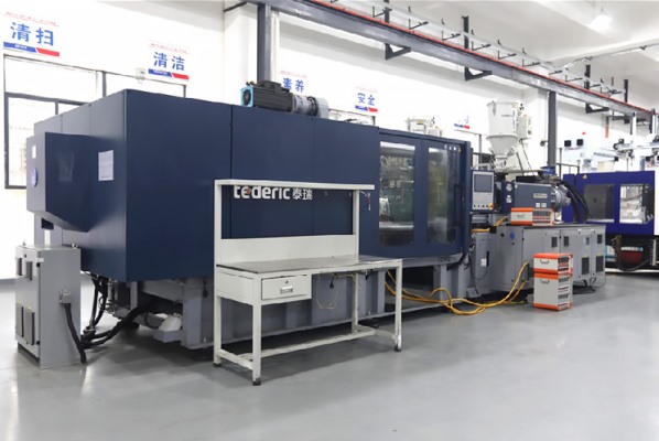 530T 3k Injection machine