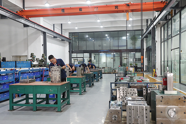 Mold assembly shop